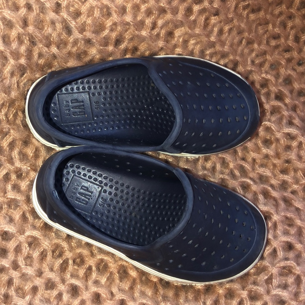 Baby boy gap shoes